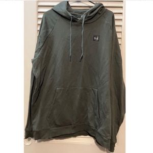 Men’s Under Armour Dark Green Hooded Sweatshirt Size 3XL
Like new condition